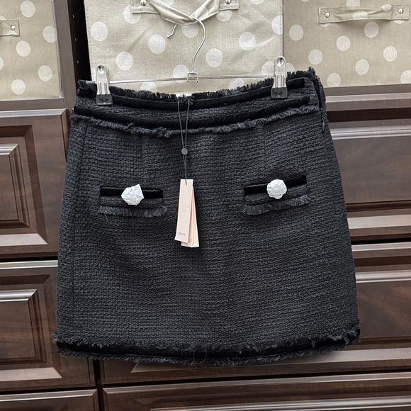 Cinq à Sept Black Textured Mini Skirt - Picture 1 of 2